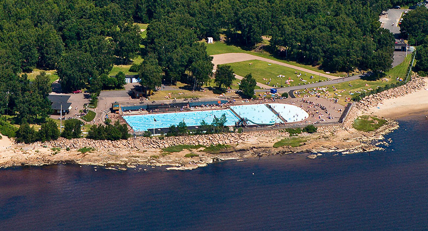 Flygbild över simstadion Brottet